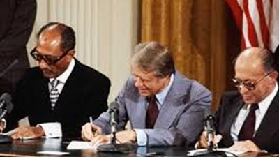 حكايات اليوم.. توقيع معاهدة السلام.. وميلاد محمود عباس