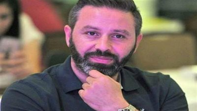 حازم إمام يفتح النار على برامج الزمالك والأهلي: 