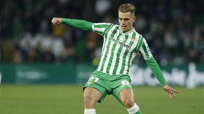 نجم بيتيس يُغازل برشلونة وريال مدريد