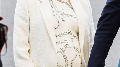 بهذه الإطلالة.. ميجان ماركل تعيد موضة الثمانينيات من جديد