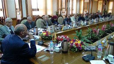 تعرف على أهم قرارات مجلس جامعة المنيا ورئيس الجامعة: قريبًا تحليل للمخدرات للعاملين بالجامعة