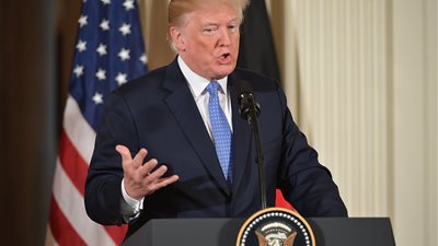 ترمب يطالب روسيا بسحب قواتها من فنزويلا