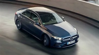 مرسيدس تكشف عن سيارتها السيدان 
