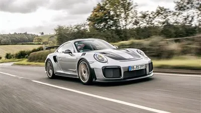 شاهد.. بورش 911 GT2 RS أسرع سيارة على حلبة طريق أتلانتا