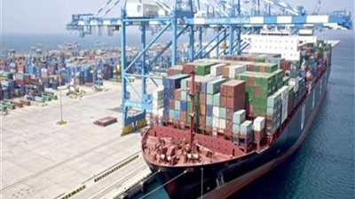 موانئ بورسعيد تسجل تداول 22 سفينة اليوم 