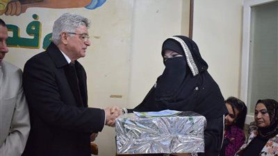 وفد الشرقية يُكرم 100 سيدة من الأمهات المثاليات وأسر الشهداء