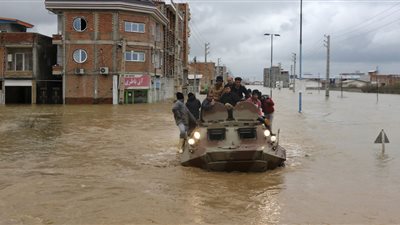 ارتفاع حصيلة ضحايا السيول في إيران إلى 42 شخصا