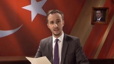 إعلامي ألماني يُقاضي ميركل لانتقادها قصيدته ضد أردوغان