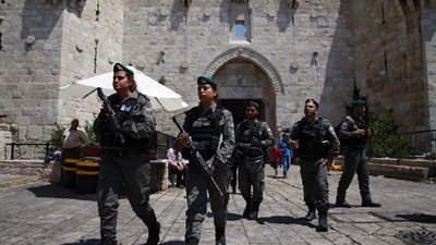إسرائيل تواصل تقييد حرية العبادة في القدس