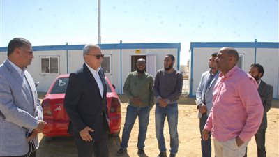 محافظ قنا: 700 مليون جنيه لتوفير 13 ألف فرصة عمل لشباب المحافظة (صور)