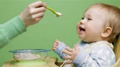 تعرفي على طعام طفلك في الشهر الخامس 