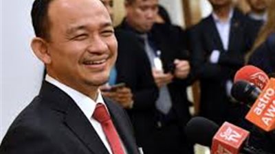 وزير التعليم الماليزي يشكر المملكة على تقديم ٣٠٠ منحة تعليمية