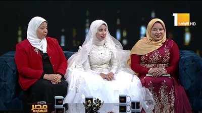 بعد عرض الأزياء المثير للجدل.. شاهد تعليق طالبات مدرسة شبرا الخيمة الصناعية