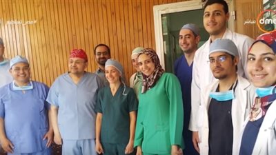 طب عين شمس يجري أول عملية زراعة قرنية صناعية.. والأطباء: فتحنا باب أمل للمرضى