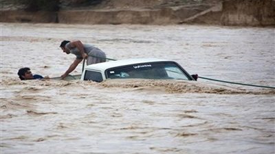 الحرس الثوري يتسبب في مقتل مواطن أحوازي بالرصاص.. وتلاسن بين ظريف وبومبيو 