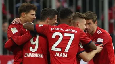 كلاسيكو ألمانيا.. مولر وليفاندوفسكي يقودان هجوم البايرن أمام دورتموند