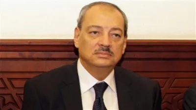 النائب العام يحيل مسؤولين بمطار القاهرة للمحاكمة بتهمة تهريب بضائع