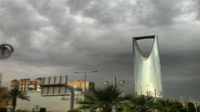 استمرار هطول امطار رعدية على الرياض