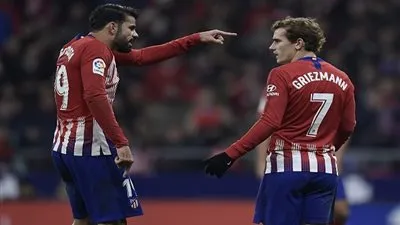 نجوم برشلونة يرفضون جريزمان