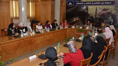 محافظ دمياط تبحث تنفيذ برنامج 