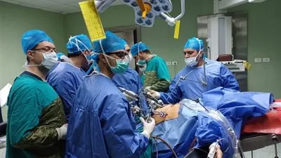 لأول مرة.. استئصال ورم سرطاني خبيث بالمعدة لمريضة 55 عامًا بتأمين بنها النموذجي (صور)