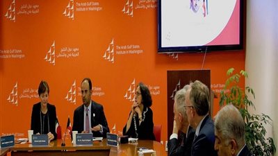 الكويت تستعرض