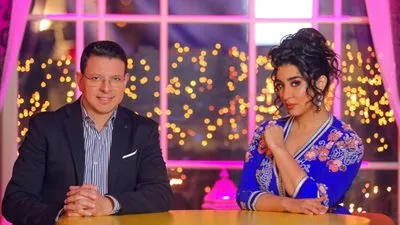 عمرو عبدالحميد وجيهان خليل يقدمان 