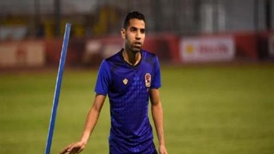 مؤمن زكريا في الأهلي لمناقشة مصيره مع الفريق