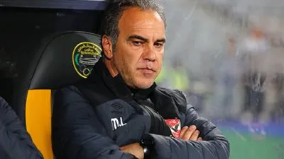 مدرب عالمي بدلاً من لاسارتي في الأهلي بعد المونديال الإفريقي