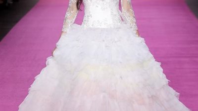 فساتين زفاف تناسب إطلالتك هذا العام (صور)