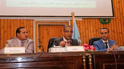 محافظ سوهاج: المرحلة الراهنة تستوجب العمل والصبر والإيمان بأن القادم أفضل