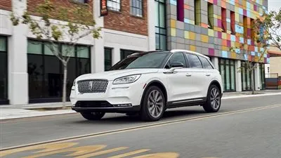 لنكولن تكشف عن أصغر سيارتها 