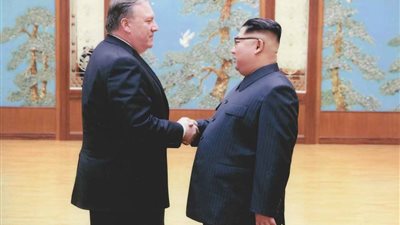 كوريا الشمالية تطالب أمريكا بإبعاد 