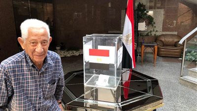 بدء الاستفتاء على التعديلات الدستورية في دبي (صور)