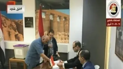 سفيرنا بعمان: نتوقع زيادة أعداد الناخبين بعد صلاة الجمعة