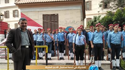 طلاب العسكرية يصطفون أمام المدارس بدمياط 