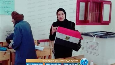 زوجة الشهيد العقيد هاني سليمان تدلي بصوتها بلجنة بأولاد صقر في الشرقية