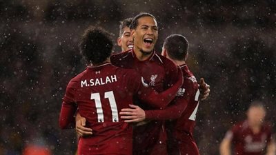 بعد تصريحه عن ميسي.. التاريخ الأسود لفان دايك أمام برشلونة