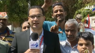 مواطنون أمام لجان الاستفتاء: 