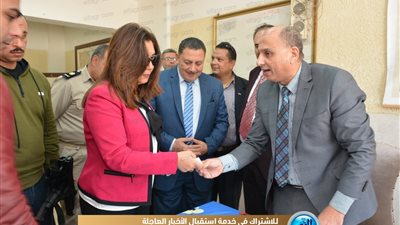 محافظ دمياط تدلي بصوتها في الاستفتاء على التعديلات الدستورية (صور)