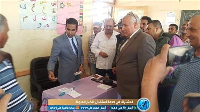 محافظ الوادي الجديد يدلي بصوته في الاستفتاء على التعديلات الدستورية