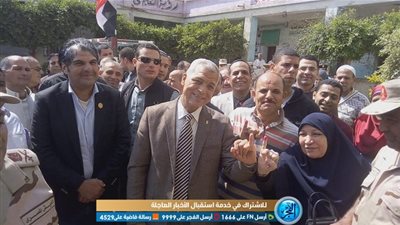 محافظ المنوفية يتابع سير عملية الاستفتاء في لجان الباجور (صور)