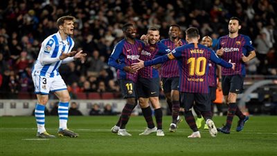 نجم برشلونة يرد على صافرات الاستهجان ضد كوتينيو في مباراة سوسيداد