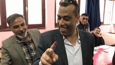 سكرتير عام بورسعيد يدلي بصوته في الاستفتاء على التعديلات الدستورية 