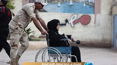 استمرار توافد المواطنين على لجان استفتاء التعديلات الدستورية بالهرم (صور)