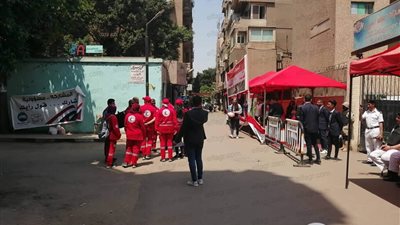 الهلال الأحمر يواصل جولاته أمام اللجان الانتخابية بالزمالك (صور)