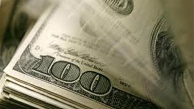 الدولار يتلقى صدمة قوية من الجنيه خلال الربع الأول من العام