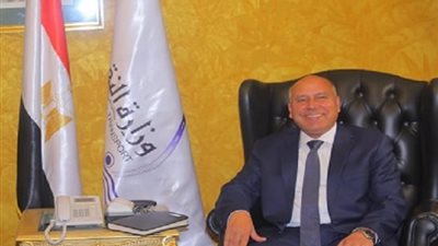 وزير النقل يبحث رفع كفاءة 58 قطارا للخطين الأول والثاني للمترو مع اليابان