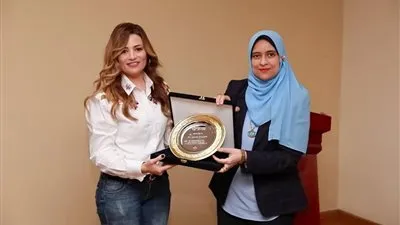 الجامعة الكندية تكرم الإعلامية رانيا بدوي 