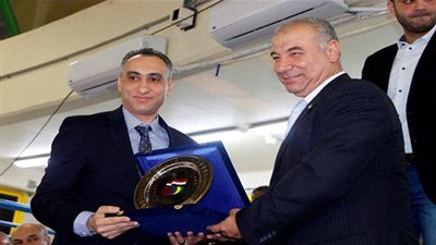 نائبا عن وزير الرياضة.. الكردي يفتتح البطولة الإفريقية لرفع الأثقال